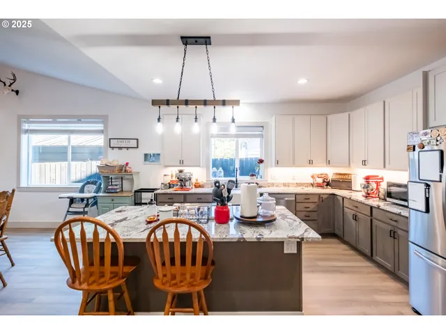 $485,000 | 547 West Fourth Street, Coquille, OR 97423