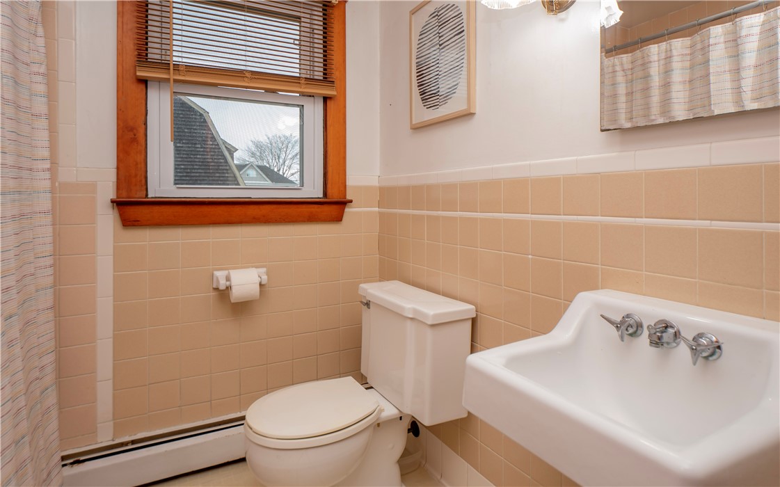 29 Eastnor Road Newport, RI 02840 - Photo 23 of 31 Gallery Image 23
