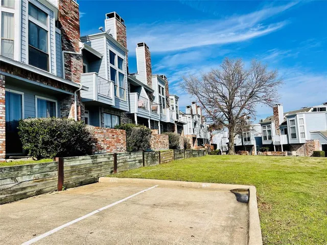 $119,000 | 3410 Country Club Drive West, Unit 192, Irving, TX 75038