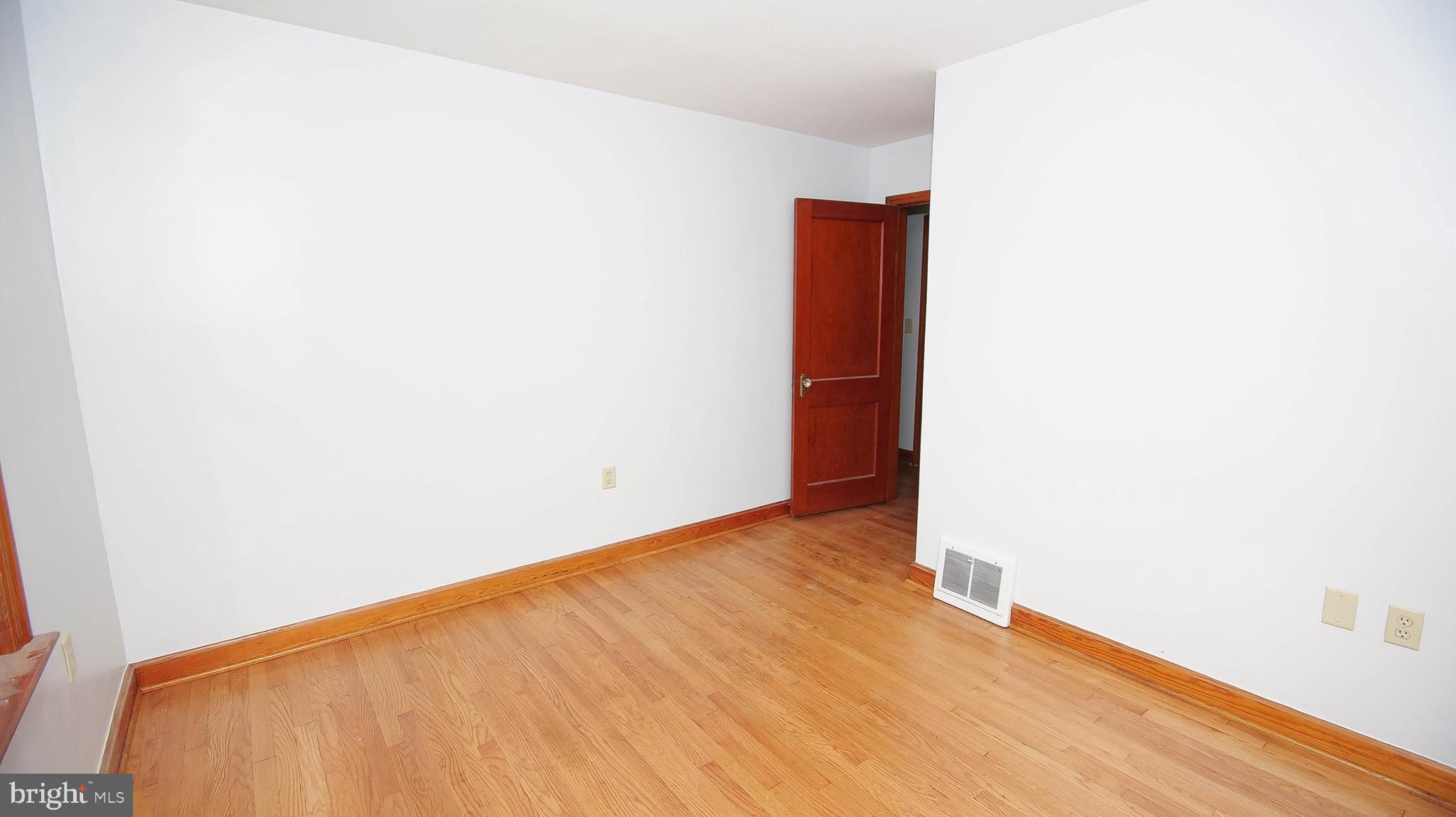 21211 San Mar Road Boonsboro, MD 21713 - Photo 10 of 42 Gallery Image 10