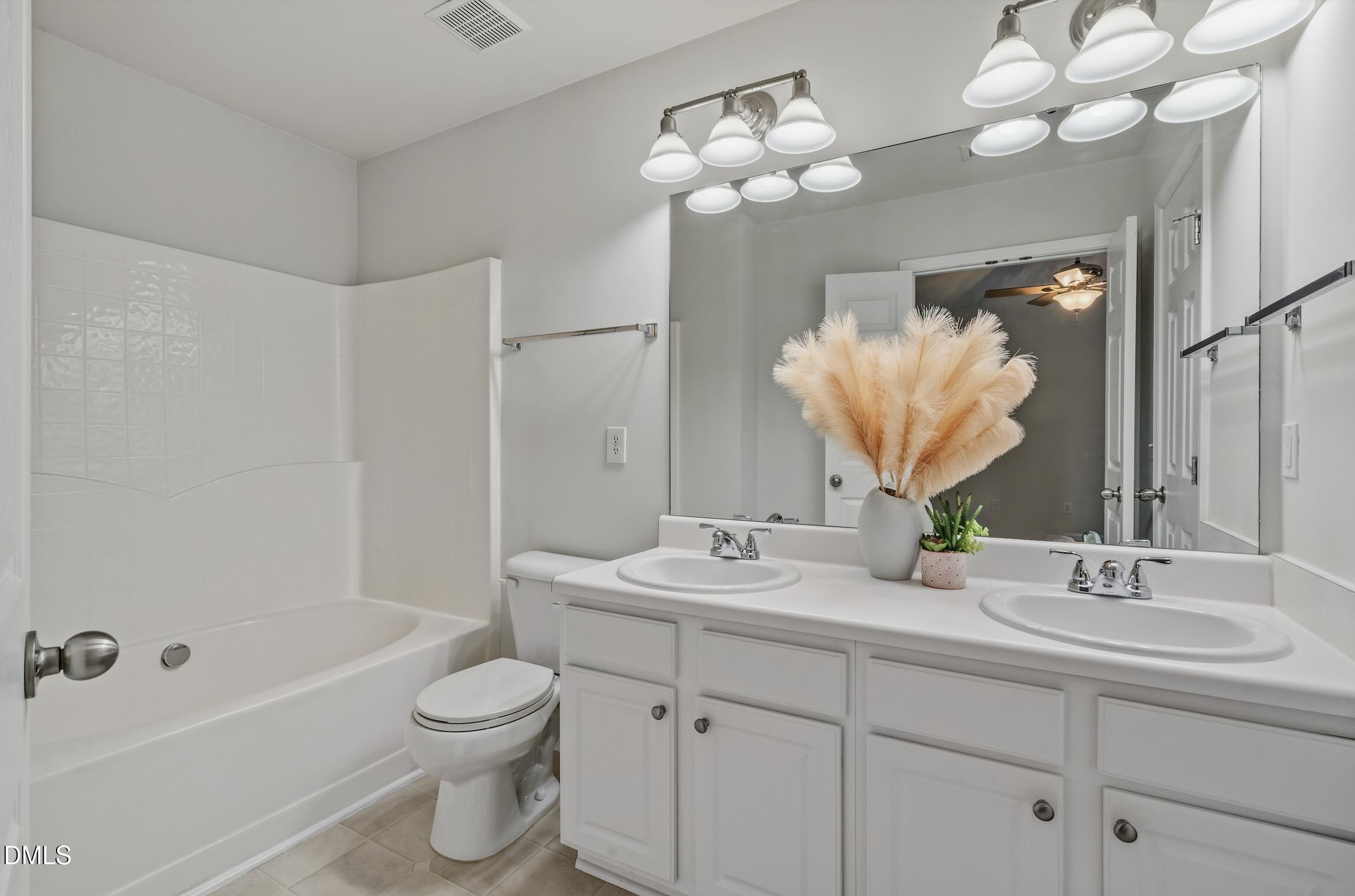 8515 Mt Valley Lane Raleigh, NC 27613 - Photo 7 of 29