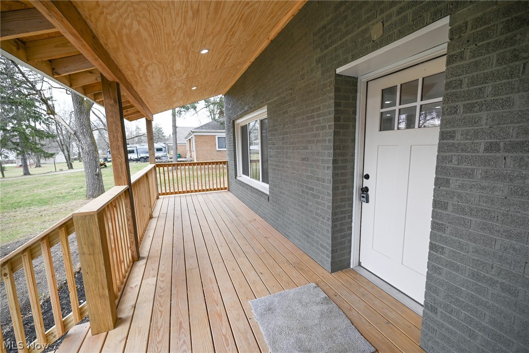 2737 East Sprague Road Independence, OH 44131 - Photo 6 of 35