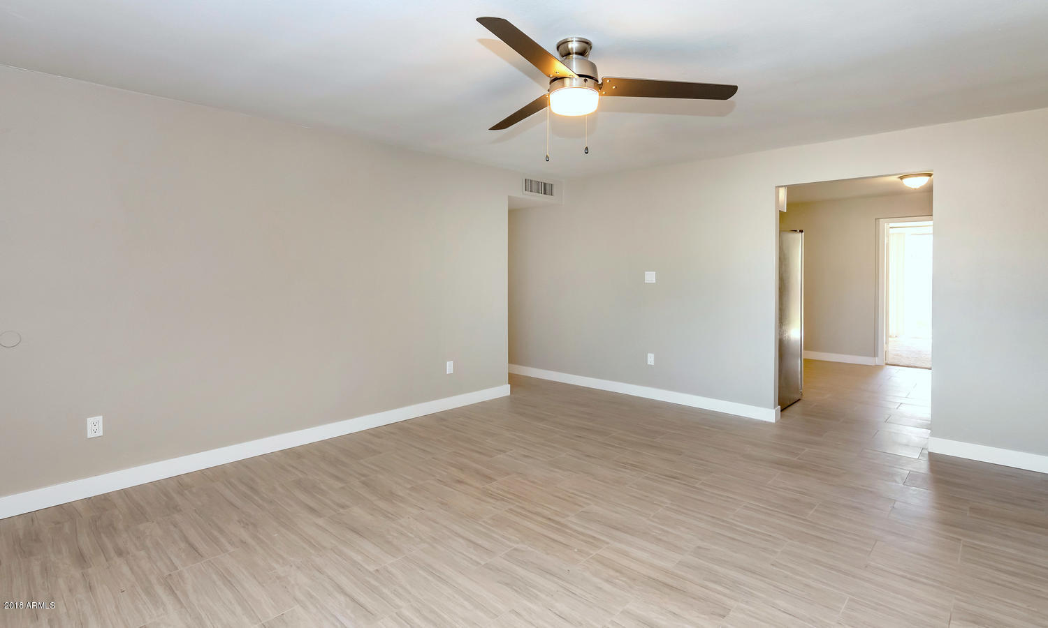 3527 East Thunderbird Road Phoenix, AZ 85032 - Photo 6 of 18 3527 E Thunderbird Rd-large-006-15-Main