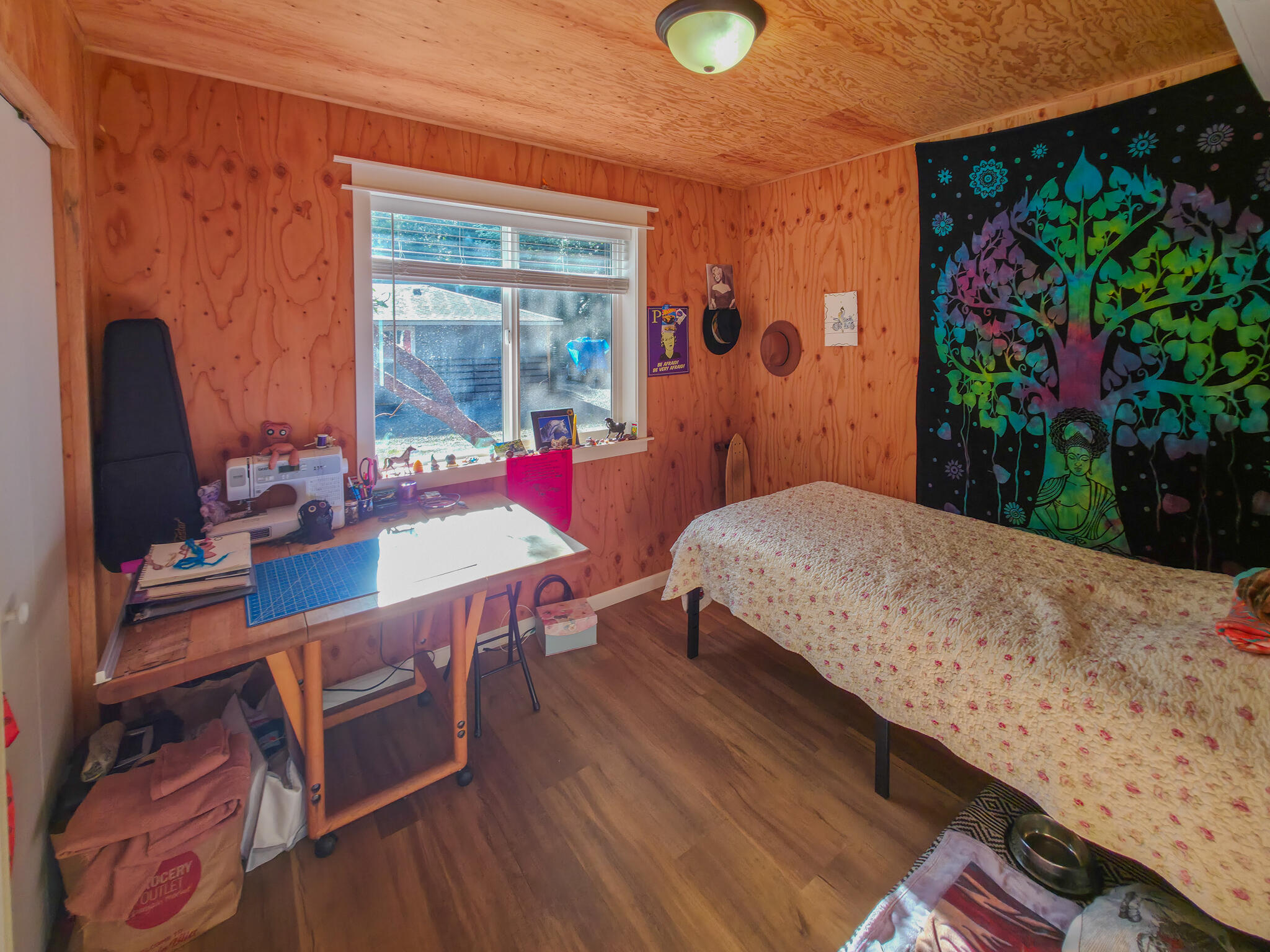 451 Stage Stop Drive Cave Junction, OR 97523 - Photo 14 of 31 2nd bedroom