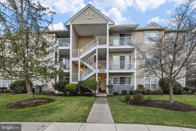 $364,000 | 139 Rachel Court, Franklin Park, NJ 08823