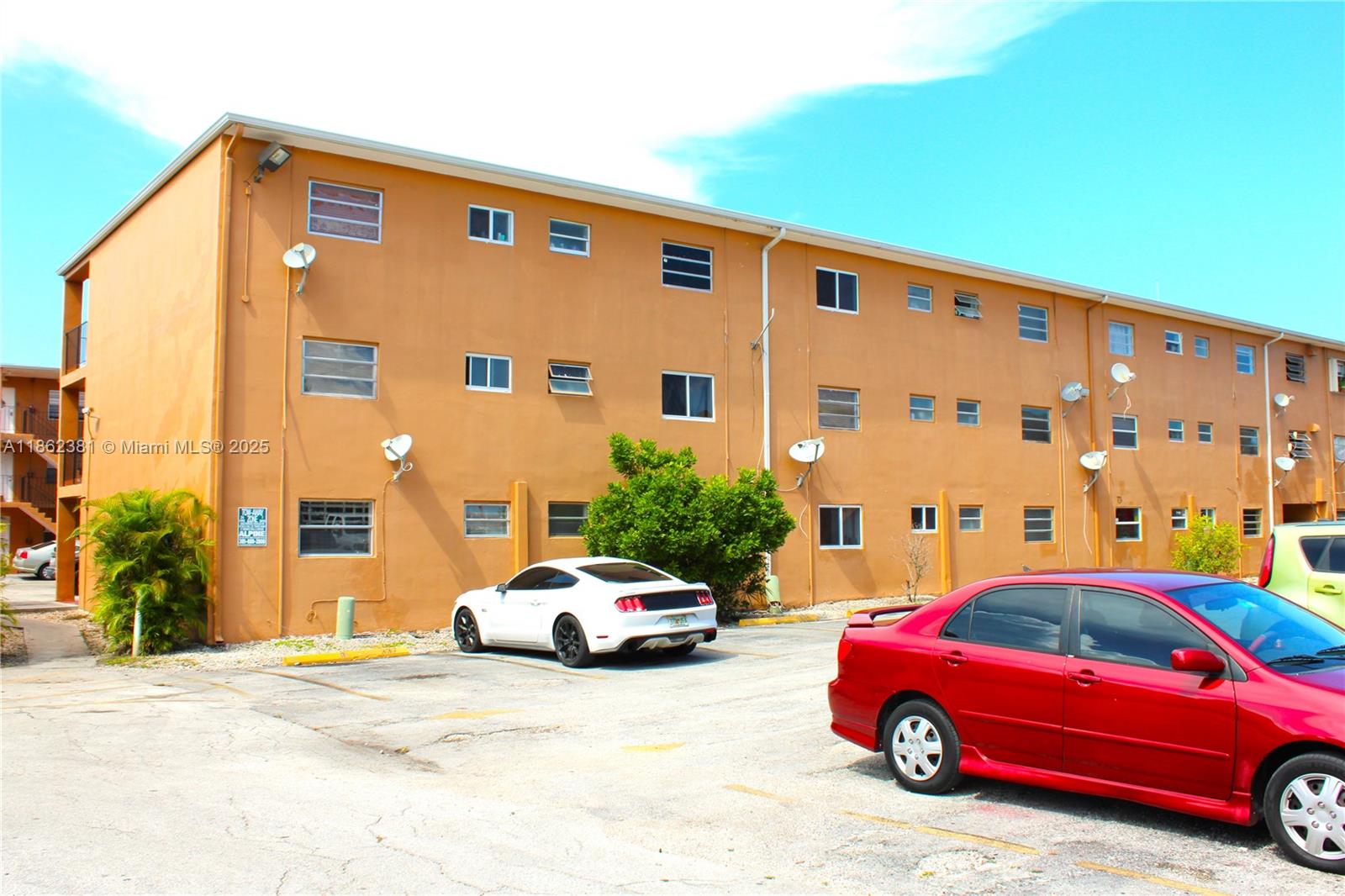 1280 West 54th Street, Unit 308B Hialeah, FL 33012 - Photo 14 of 57