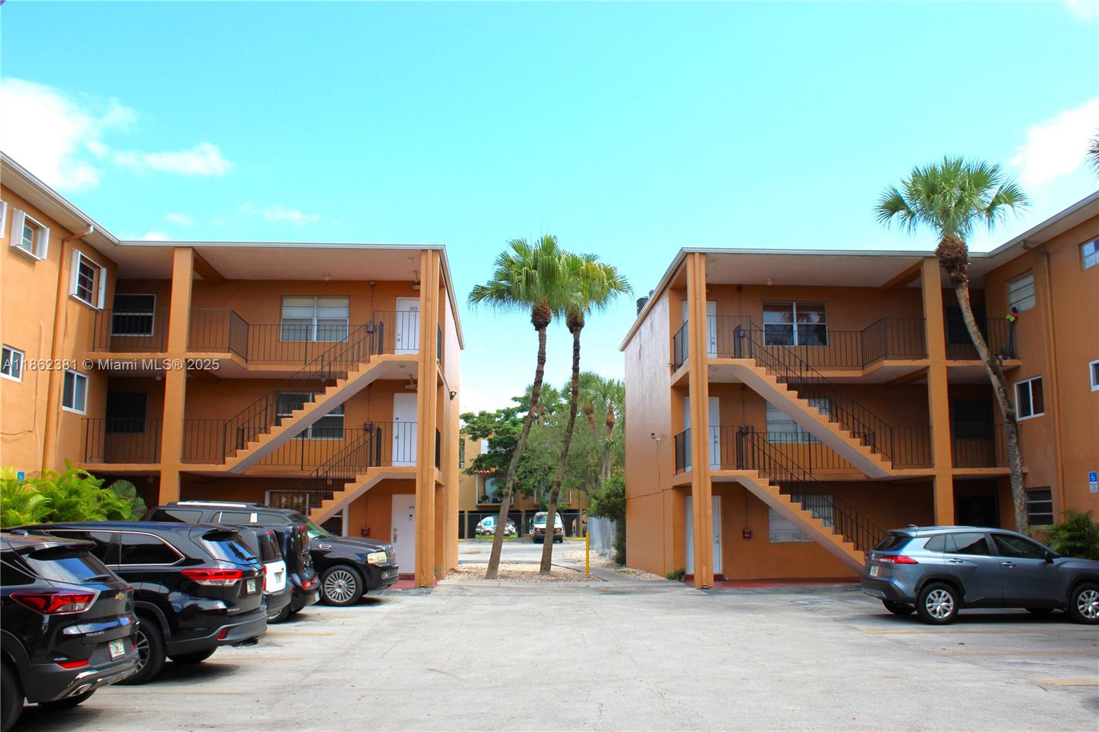 1280 West 54th Street, Unit 308B Hialeah, FL 33012 - Photo 5 of 57