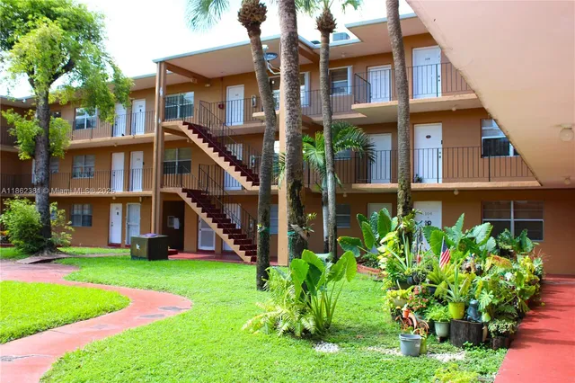 a view of outdoor space yard and patio