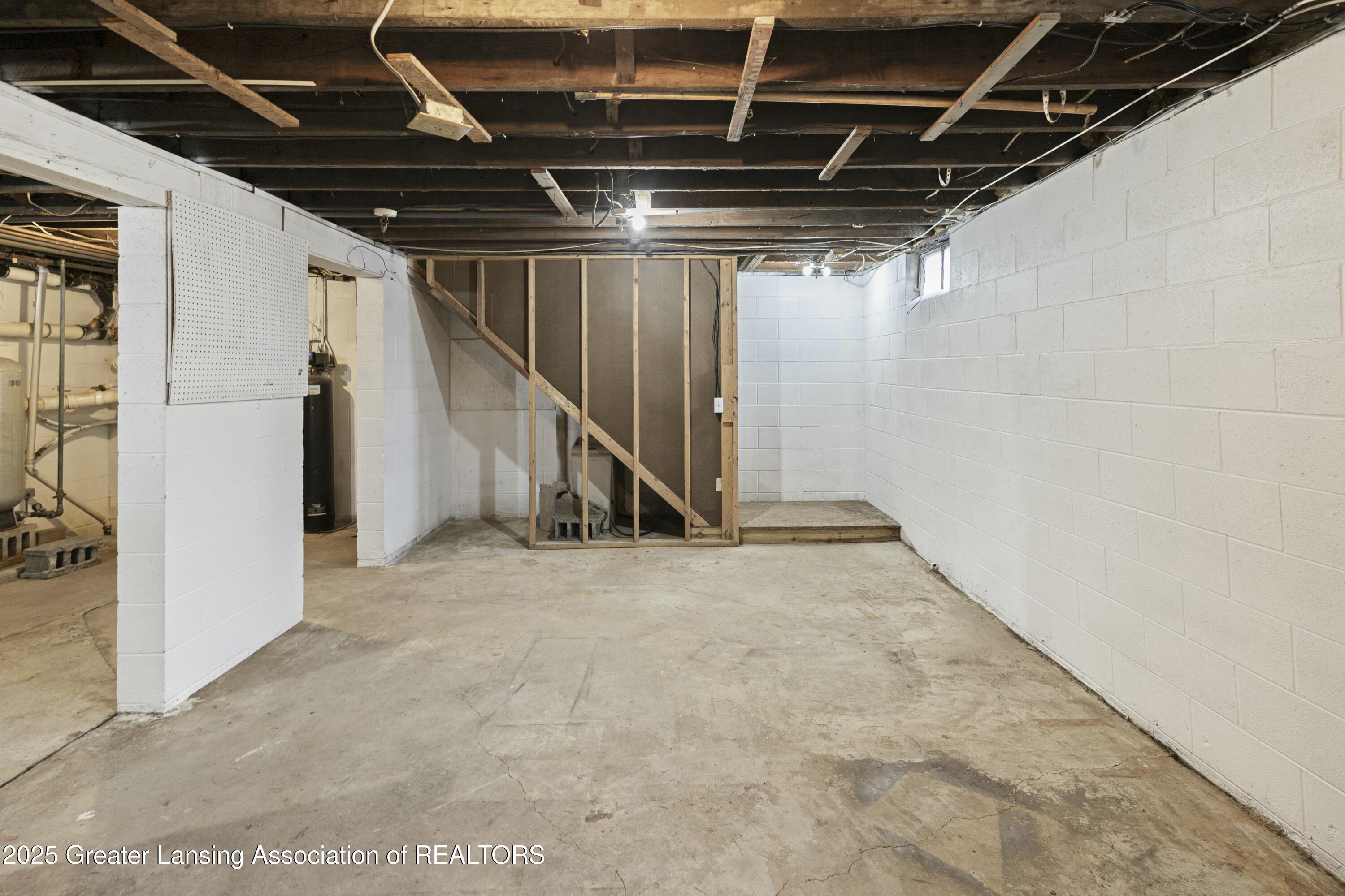 1400 West Valley Road Lansing, MI 48906 - Photo 40 of 58 tempImageJuOlF5