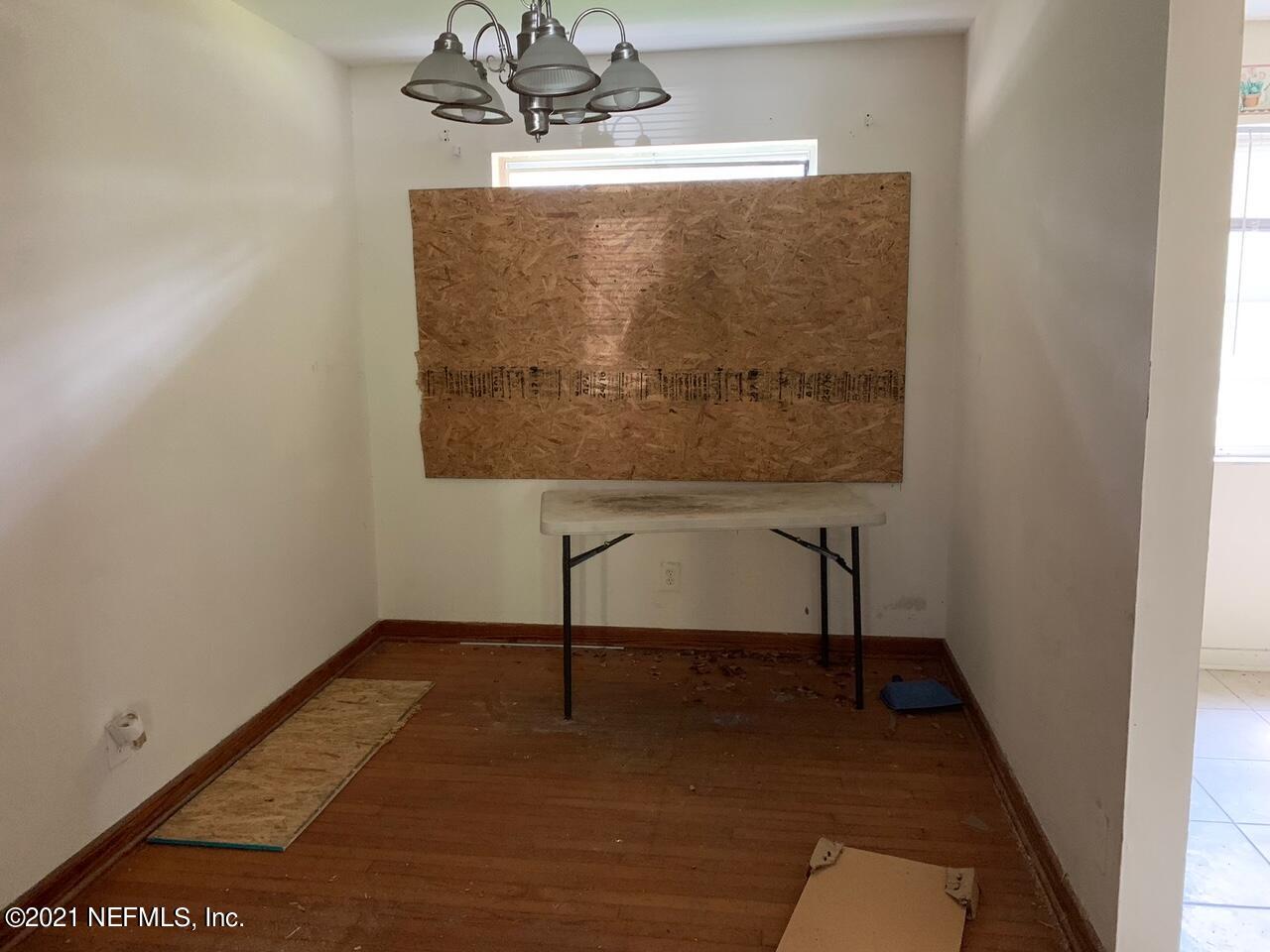 2619 Bywood Road Jacksonville, FL 32211 - Photo 3 of 13 a view of a room with a bench