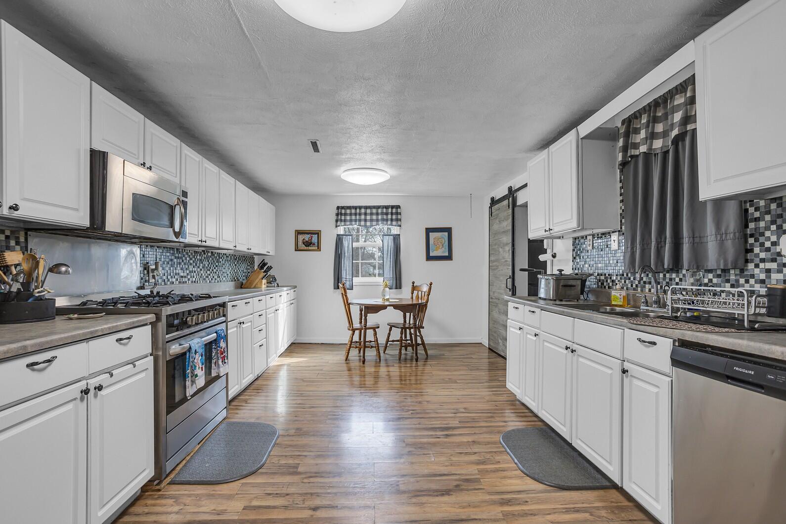4605 Root Station Road Jackson, MI 49201 - Photo 25 of 32 kitchen4