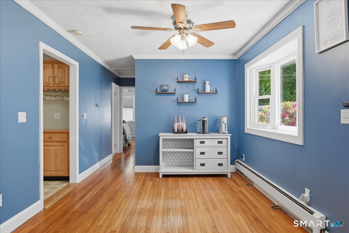 860 Long Cove Road Ledyard, CT 06335 - Photo 9 of 38