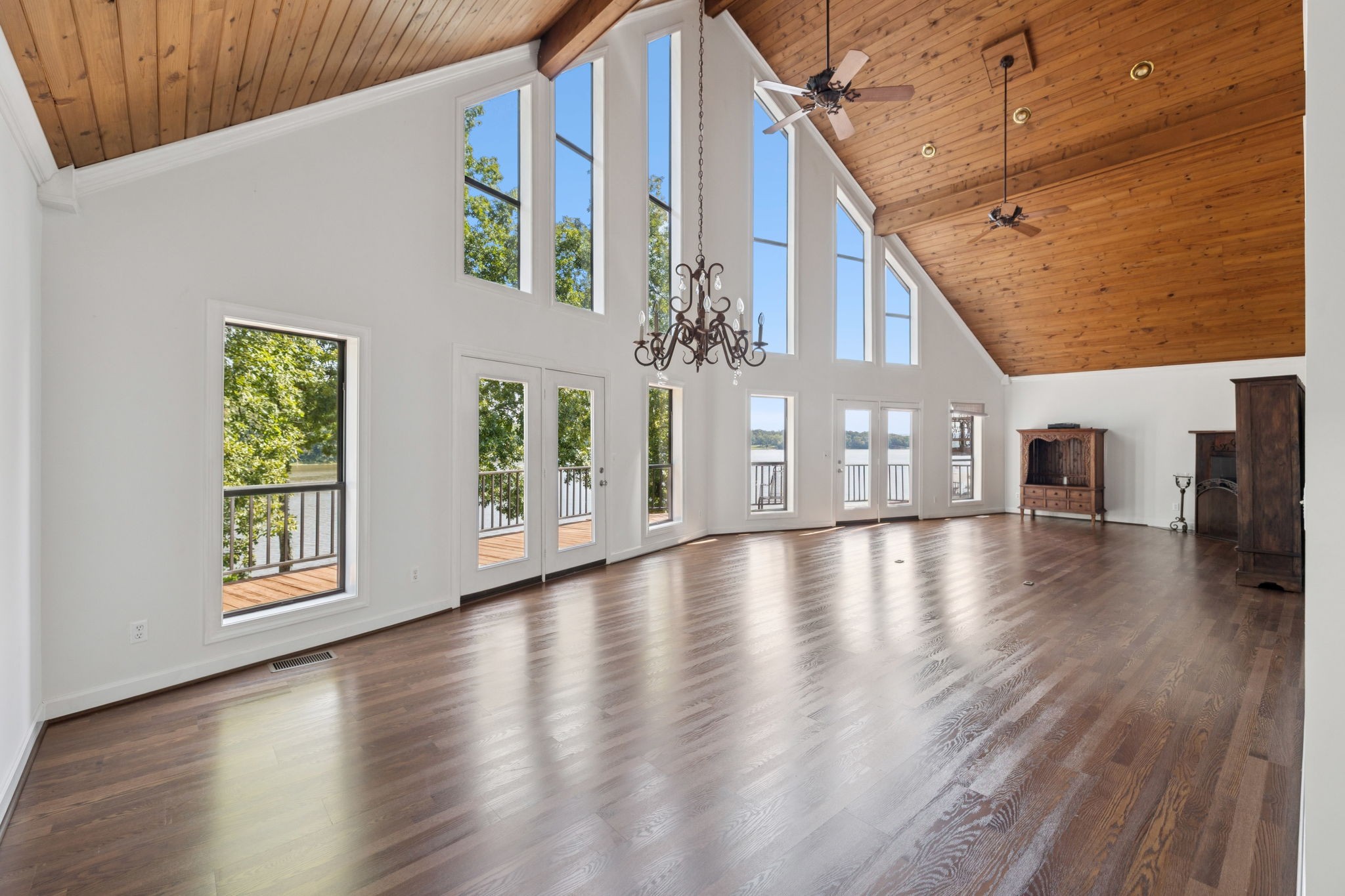 682 Stirling Road Camden, TN 38320 - Photo 8 of 48 Gallery Image 8