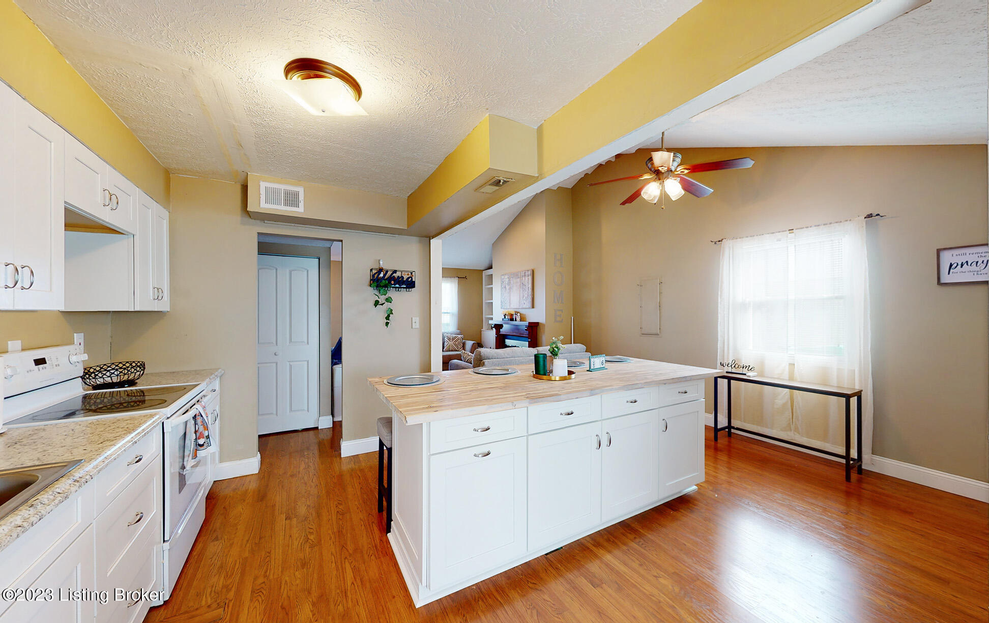 4914 Raven Road Louisville, KY 40213 - Photo 10 of 36 4914-Raven-Rd_017