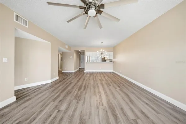$300,000 | 6311 99th Way North, Unit 11F, St. Petersburg, FL 33708