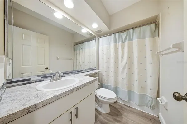 $300,000 | 6311 99th Way North, Unit 11F, St. Petersburg, FL 33708
