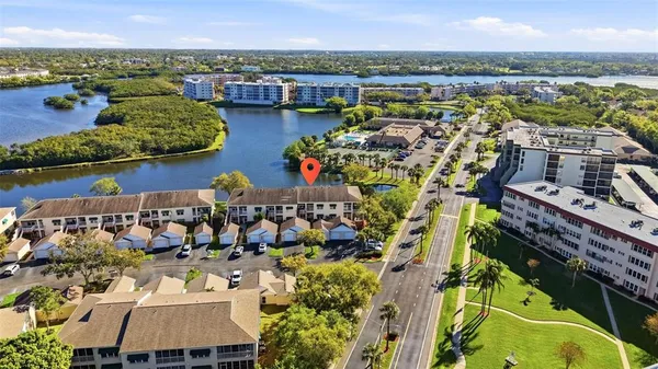 $300,000 | 6311 99th Way North, Unit 11F, St. Petersburg, FL 33708