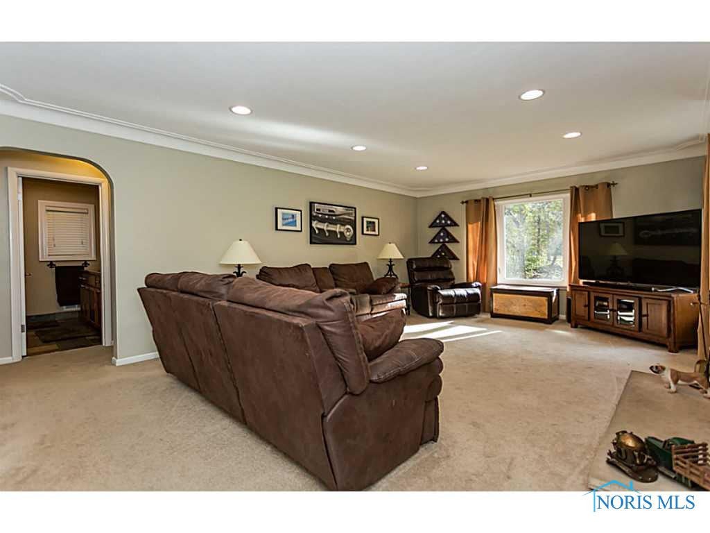 3331 Butz Road Maumee, OH 43537 - Photo 3 of 17 Gallery Image 3