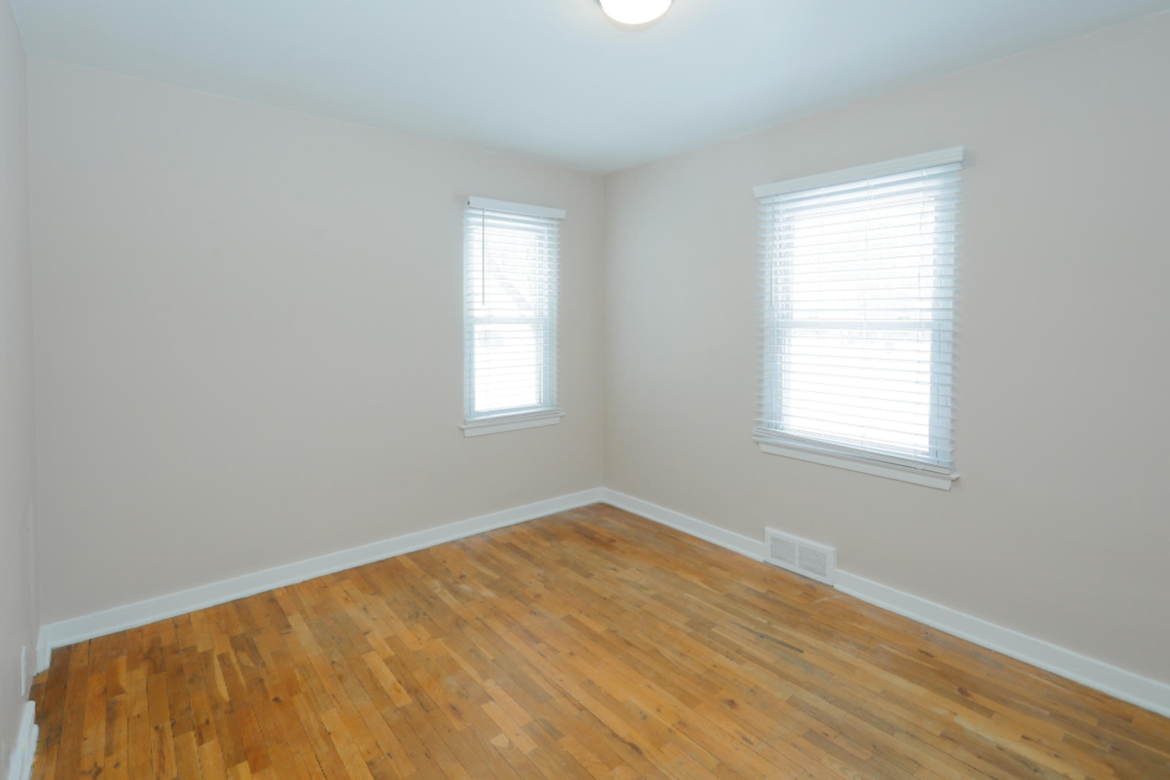 3110 Random Road Kalamazoo, MI 49004 - Photo 11 of 19 3110 Random Rd-111