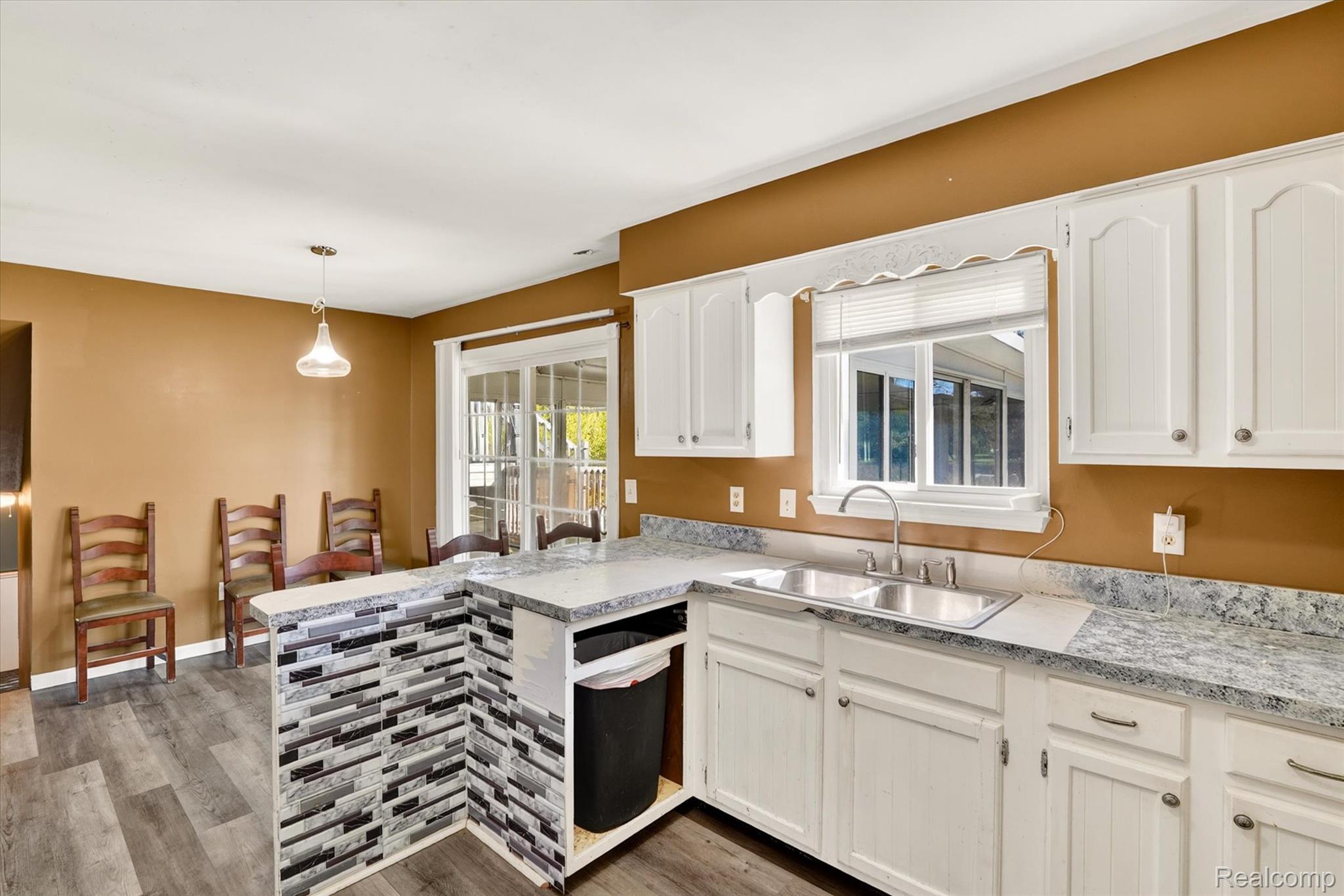 4450 North Vassar Road Flint, MI 48506 - Photo 8 of 46 11-4450-N-Vassar-Rd-WindowStill-Real-Estate-Photography-44.jpg