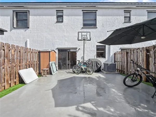 $469,999 | 14800 Southwest 183rd Terrace, Miami, FL 33177