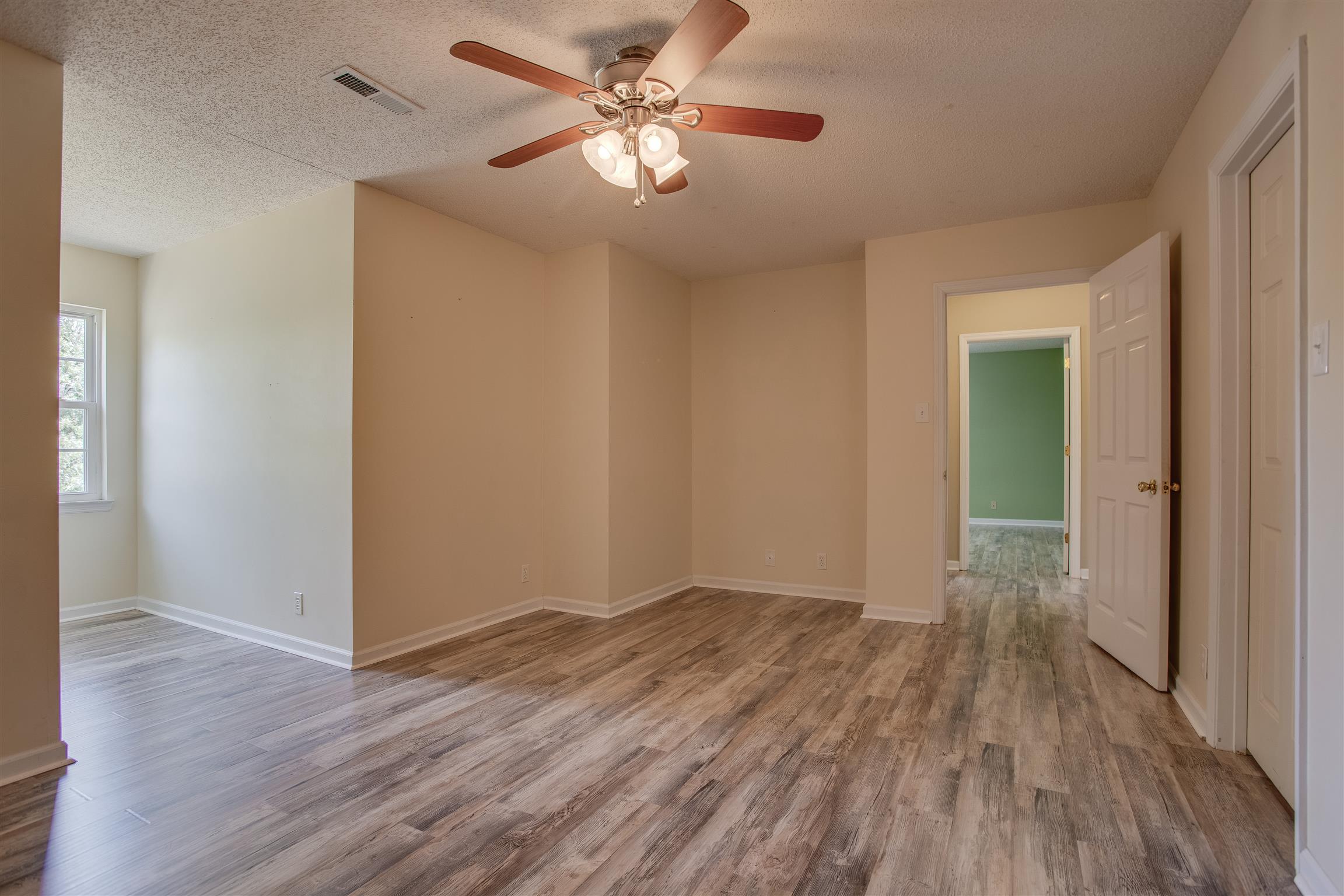 878 Tom Osborne Road Columbia, TN 38401 - Photo 19 of 26 And another large bedroom upstairs....