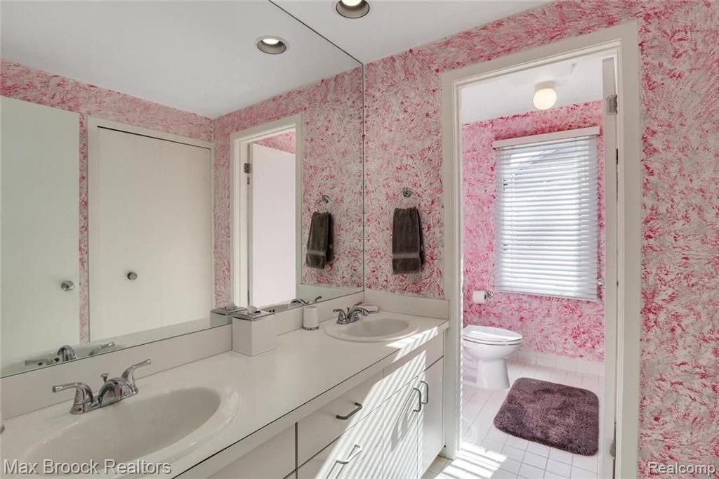 4854 Rolling Ridge Road West Bloomfield, MI 48323 - Photo 21 of 30