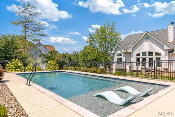 $1,395,000 | 1069 Whitmoor Drive, Weldon Spring, MO 63304