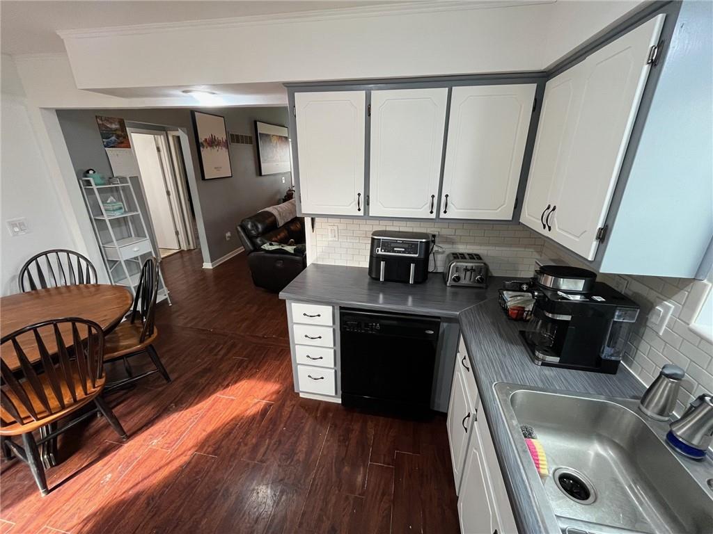 14101 West 88th Place Lenexa, KS 66215 - Photo 7 of 20