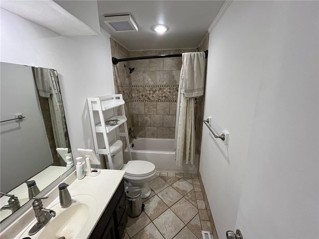 14101 West 88th Place Lenexa, KS 66215 - Photo 10 of 20