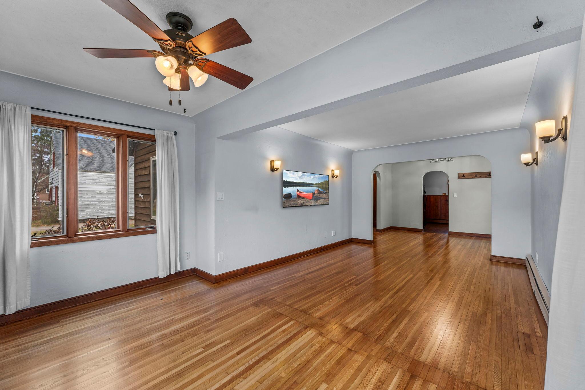 2695 Harvester Avenue Maplewood, MN 55119 - Photo 11 of 46