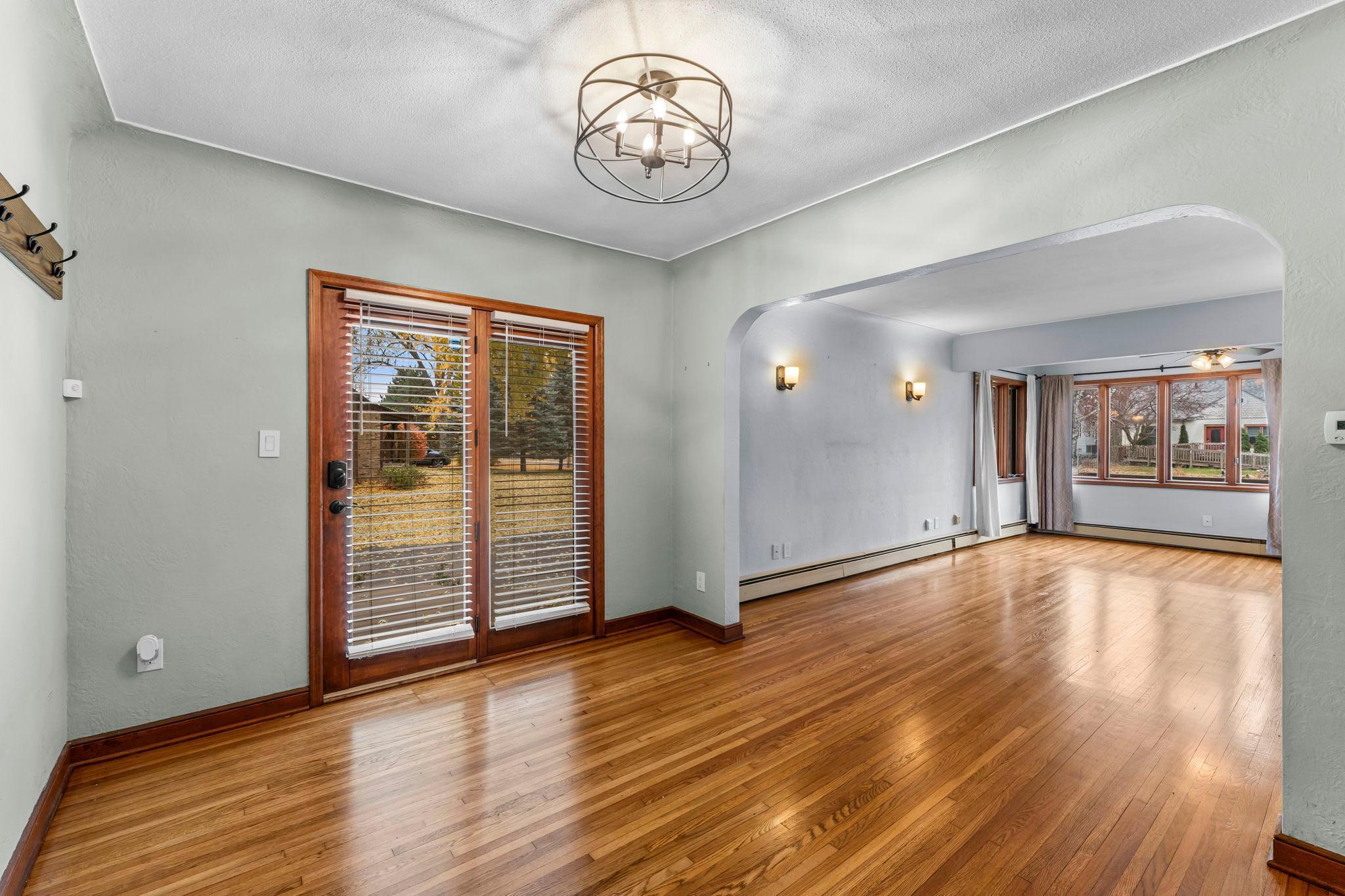 2695 Harvester Avenue Maplewood, MN 55119 - Photo 15 of 46