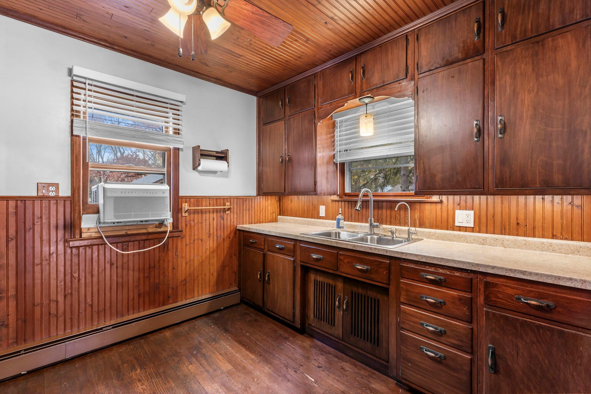 2695 Harvester Avenue Maplewood, MN 55119 - Photo 16 of 46