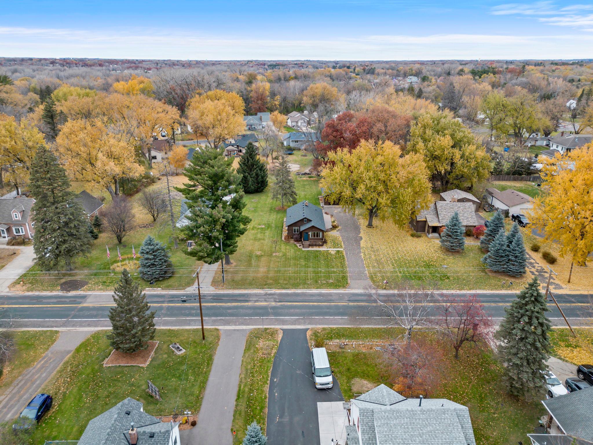 2695 Harvester Avenue Maplewood, MN 55119 - Photo 3 of 46