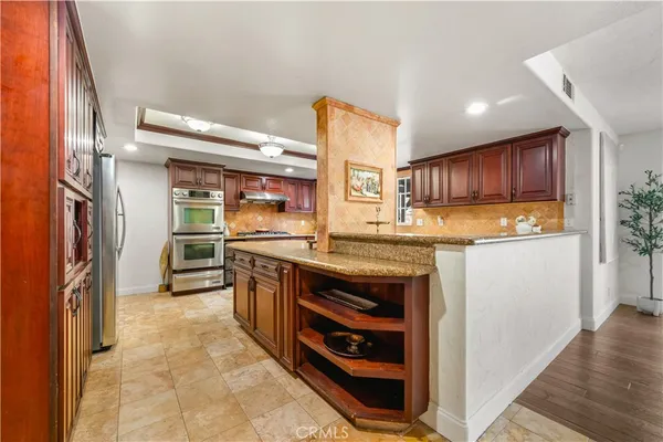 $3,499,995 | 828 South Sunset Canyon Drive, Burbank, CA 91501