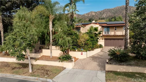 $3,499,995 | 828 South Sunset Canyon Drive, Burbank, CA 91501