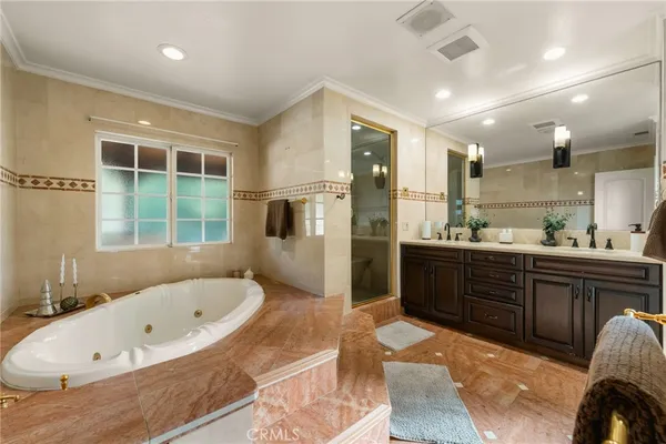 $3,499,995 | 828 South Sunset Canyon Drive, Burbank, CA 91501