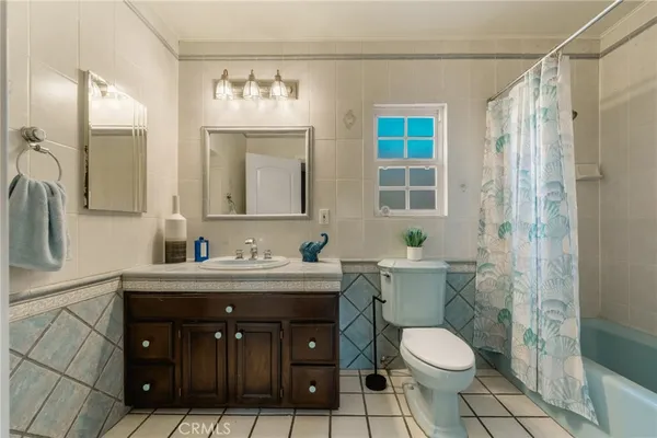 $3,499,995 | 828 South Sunset Canyon Drive, Burbank, CA 91501