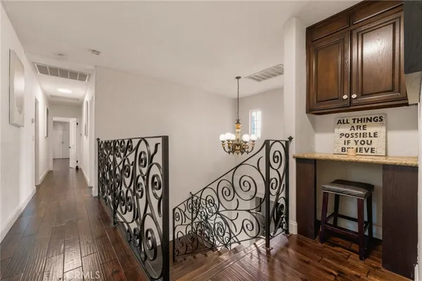 $3,499,995 | 828 South Sunset Canyon Drive, Burbank, CA 91501