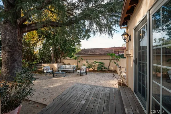 $3,499,995 | 828 South Sunset Canyon Drive, Burbank, CA 91501