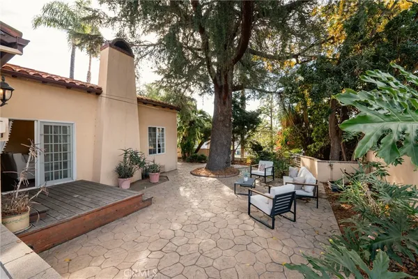 $3,499,995 | 828 South Sunset Canyon Drive, Burbank, CA 91501