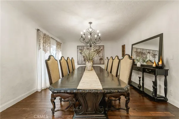 $3,499,995 | 828 South Sunset Canyon Drive, Burbank, CA 91501