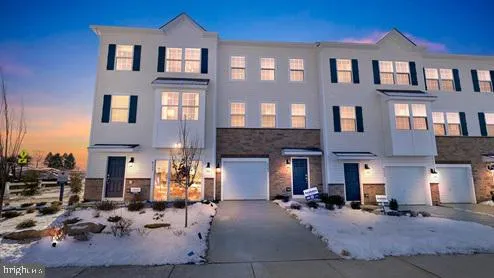 $2,750 | 8325 Alexander Court, Breinigsville, PA 18031