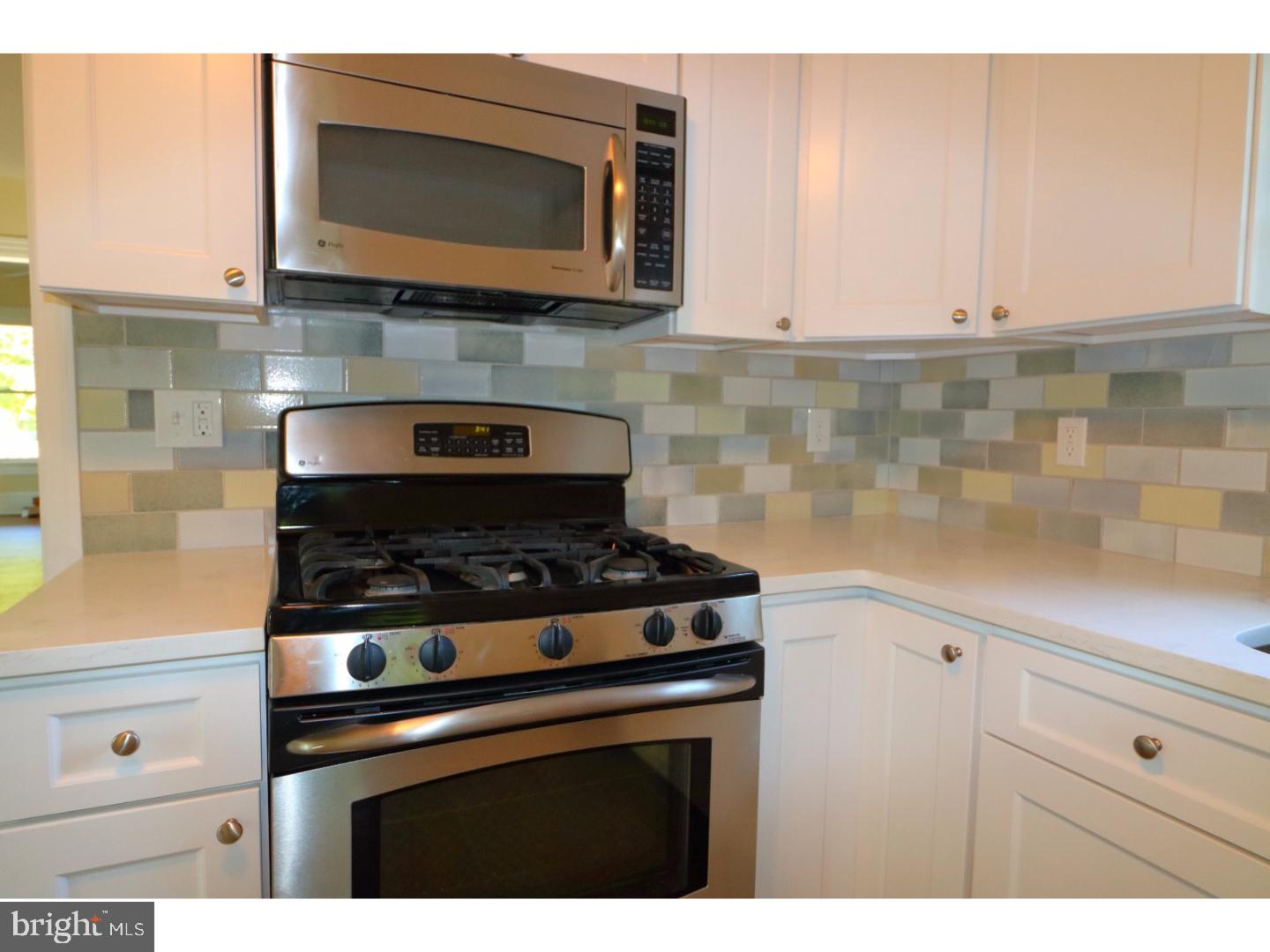 62 Yardville Hamilton Square Road Hamilton, NJ 08620 - Photo 11 of 25