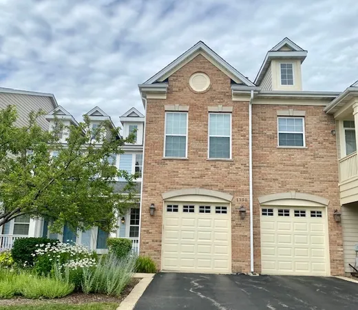 $460,000 | 1390 Scarboro Road, Unit 1390, Schaumburg, IL 60193