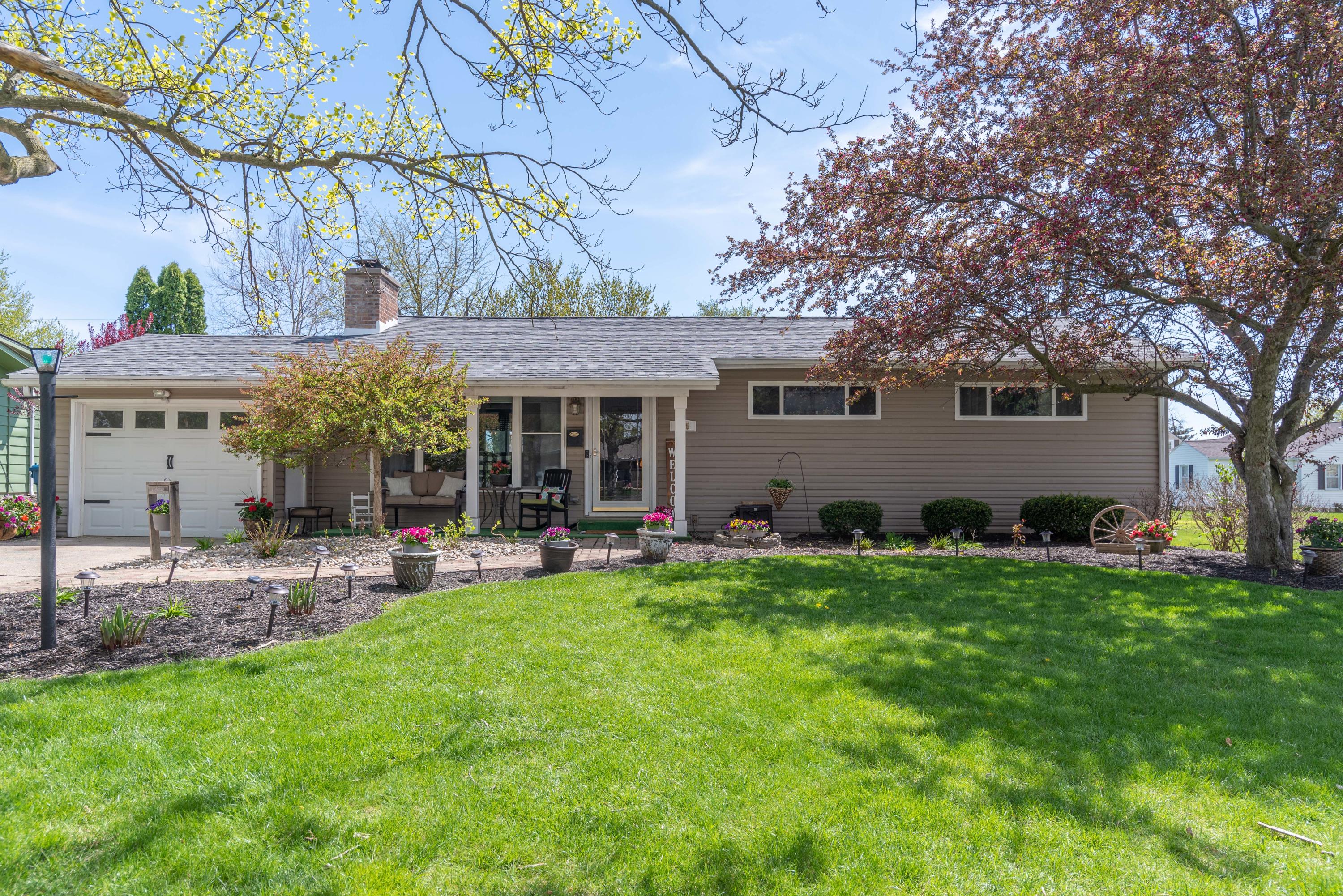215 East Ruth Street Sidney, OH 45365 - Photo 2 of 34 Gallery Image 2