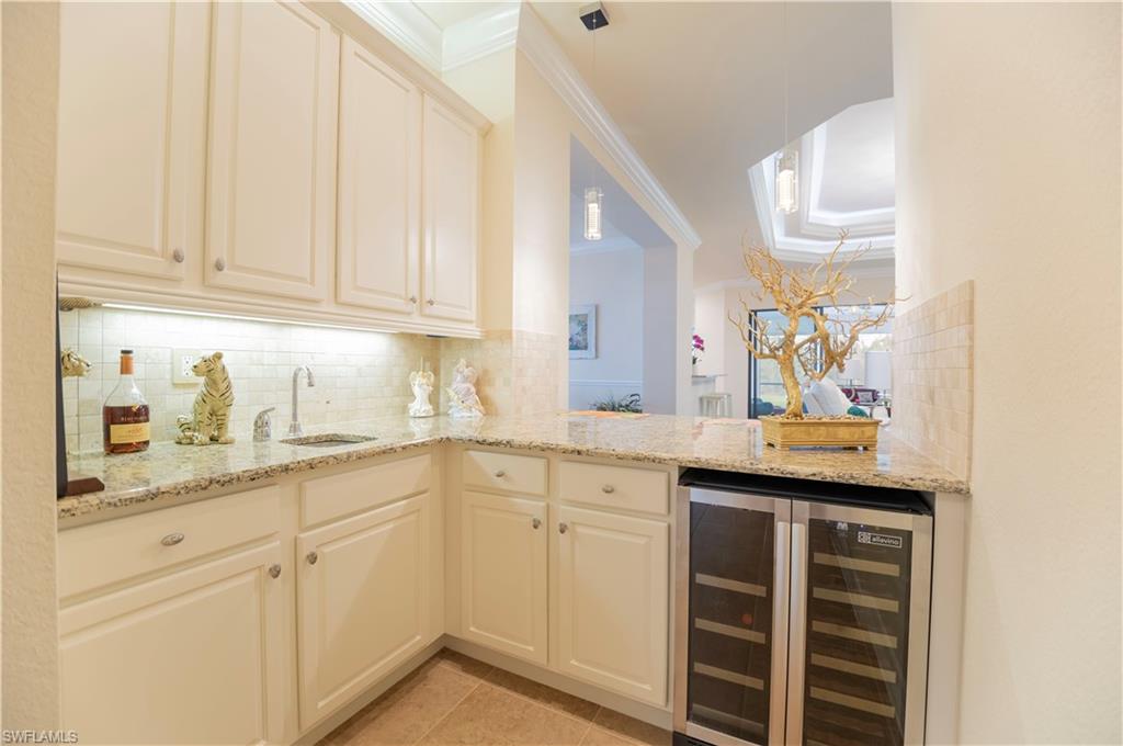 3208 Atlantic Circle Naples, FL 34119 - Photo 6 of 15