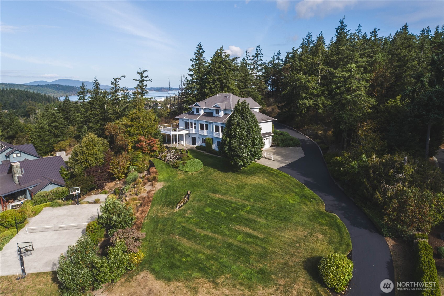 8661 Southridge Place Anacortes, WA 98221 - Photo 36 of 39 a view of a city