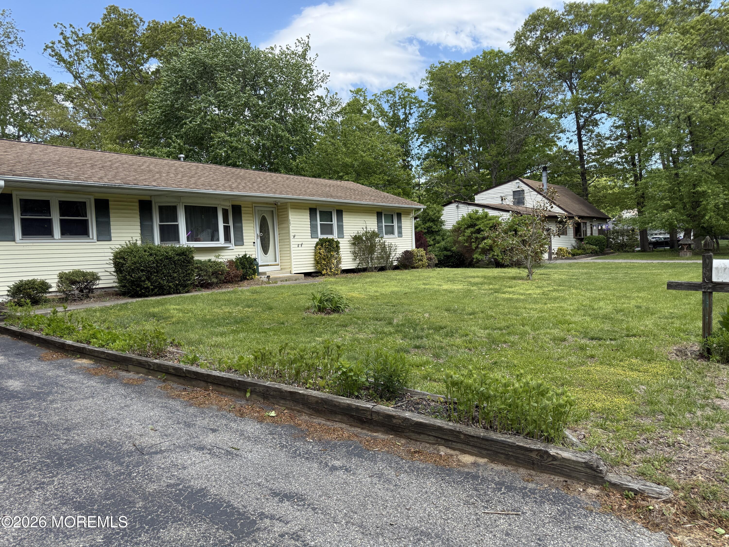 15 Crest Road Jackson, NJ 08527 - Photo 2 of 7 IMG_20260519_154022
