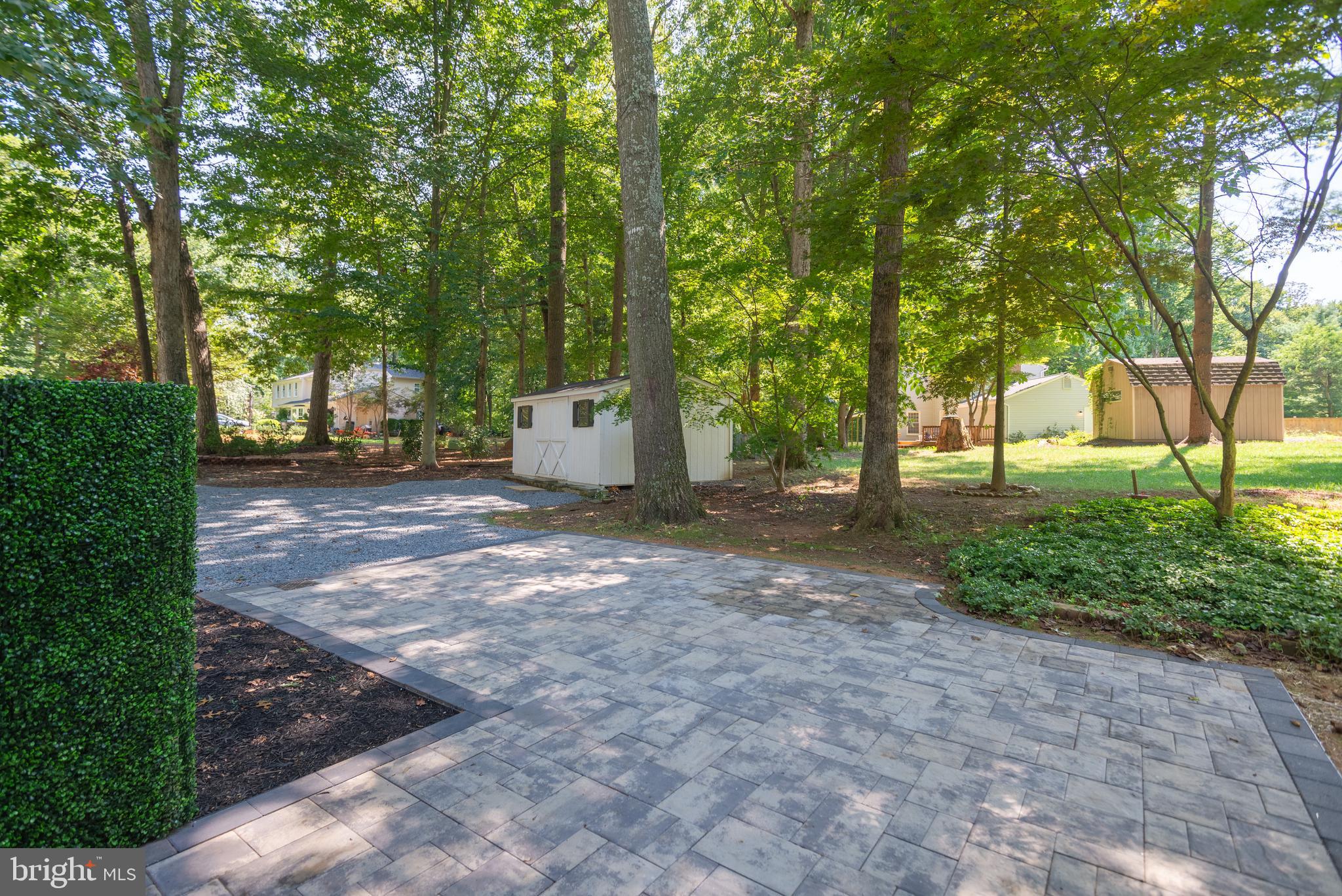 11927 Appling Valley Road Fairfax, VA 22030 - Photo 12 of 115 Gallery Image 12